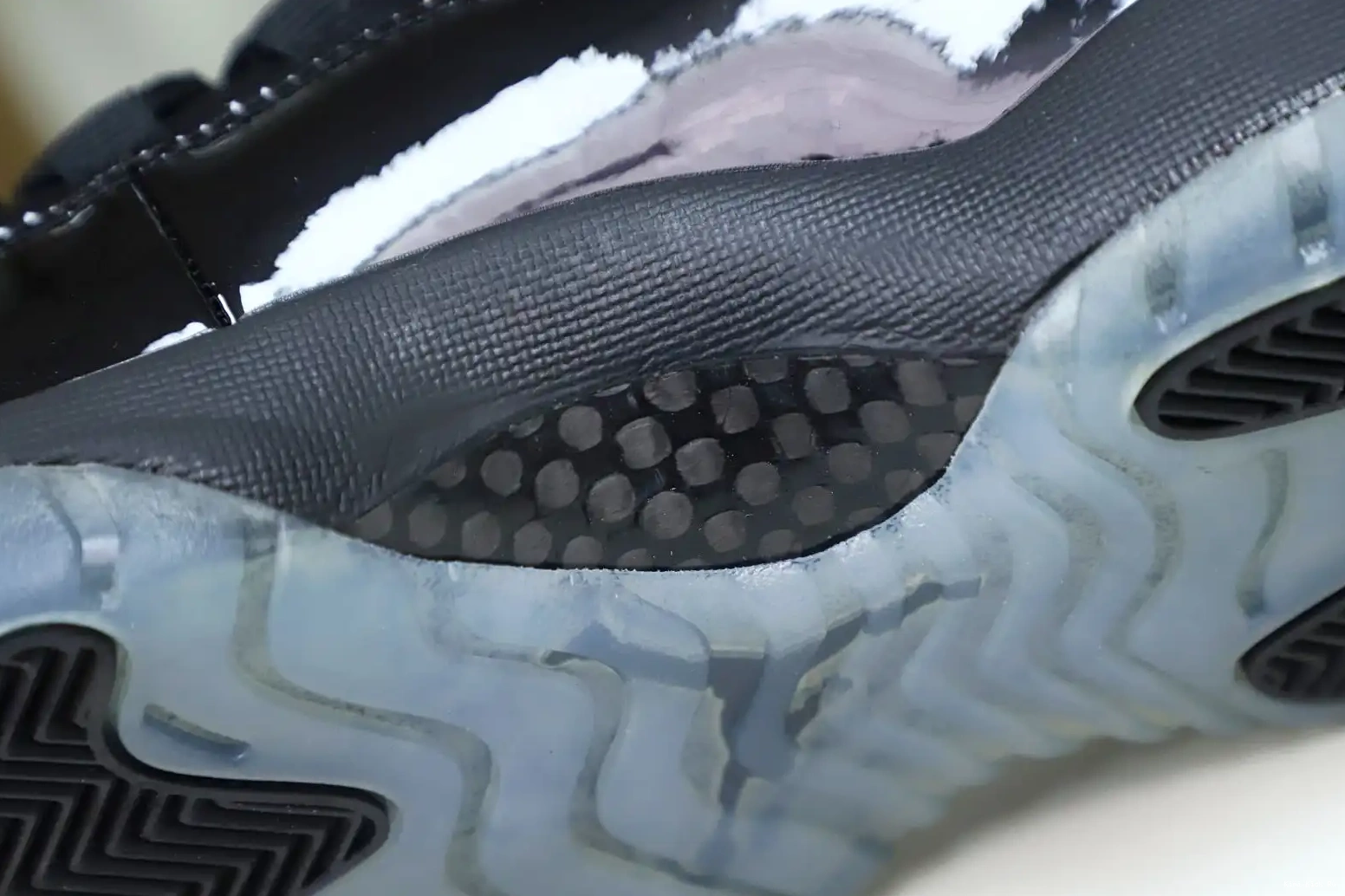 JORDAN 'CAP 11 RETRO Kimikick AND AIR GOWN' 0611